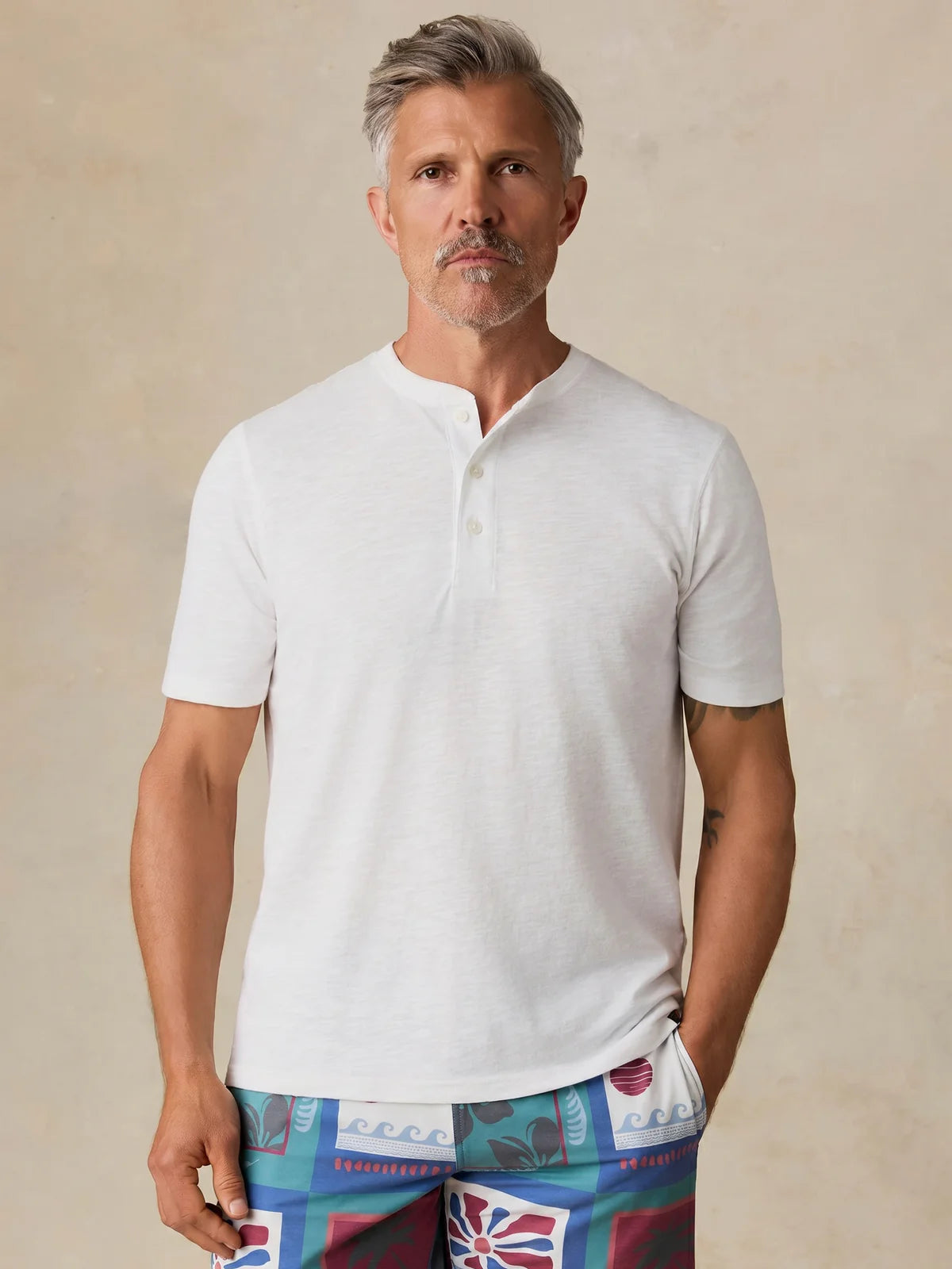 MIRKYN Short-Sleeve Breeze Henley - White
